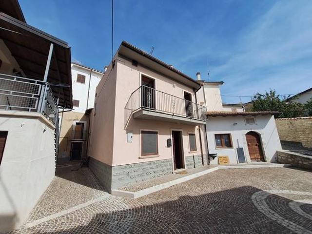 Villa Indipendente in vendita a Barisciano, Abruzzo