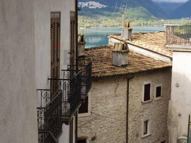 Villa Indipendente in vendita a Barrea, Abruzzo