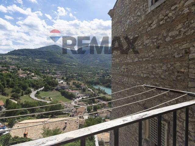 Villa Indipendente in vendita a Barrea, Abruzzo