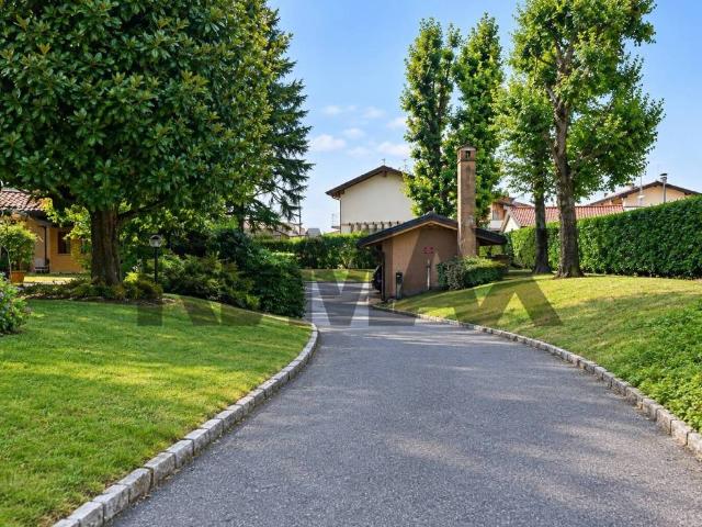 Villa Indipendente in vendita a Barzana, Bergamo