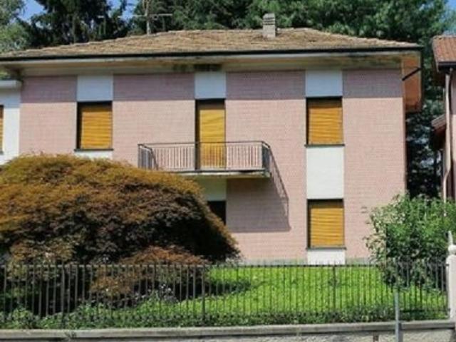 Villa Indipendente in vendita a Dagò, Barzanò