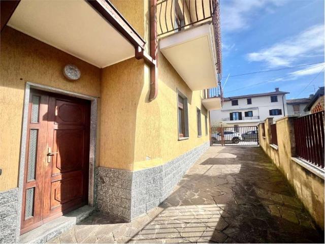 Villa Indipendente in vendita a Dagò, Barzanò
