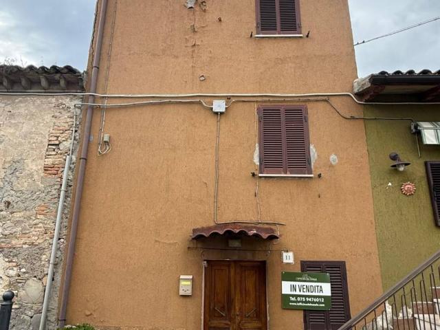 Villa Indipendente in vendita a Collelungo, Baschi