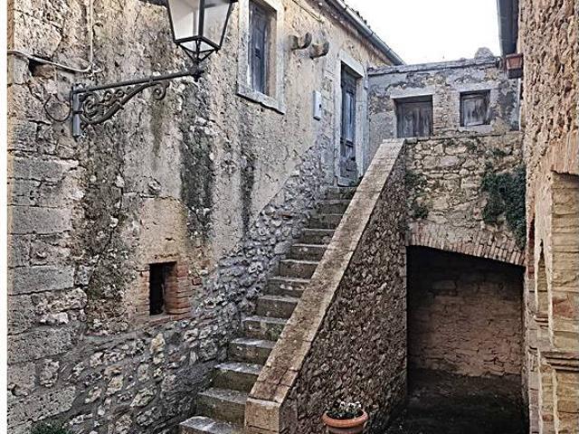 Villa Indipendente in vendita a Baschi, Umbria