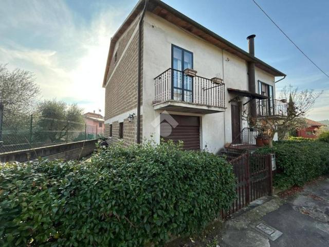 Villa Indipendente in vendita a Baschi, Terni