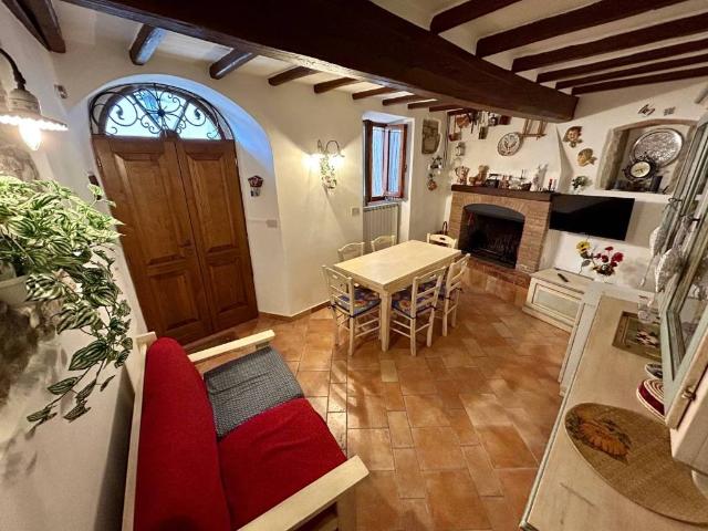 Villa Indipendente in vendita a Baschi, Umbria