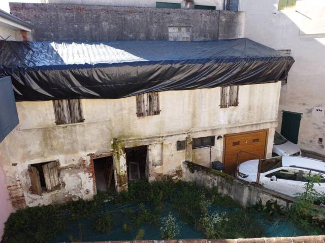 Villa Indipendente in vendita a Pilastroni, Bassano Del Grappa