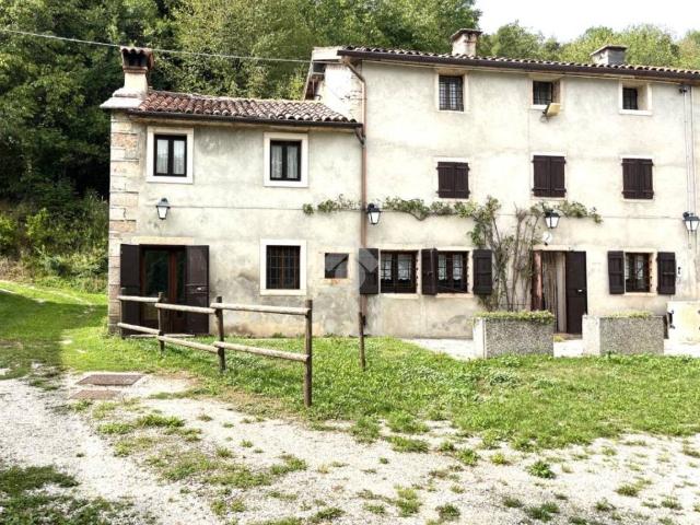 Villa Indipendente in vendita a Bassano Del Grappa, Veneto