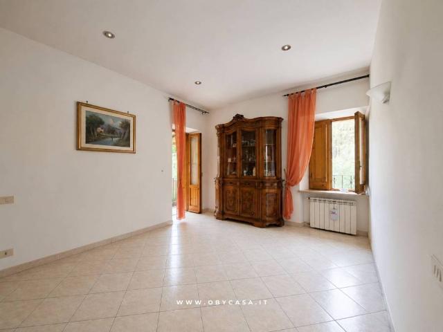 Villa Indipendente in vendita a Bassano Romano, Lazio
