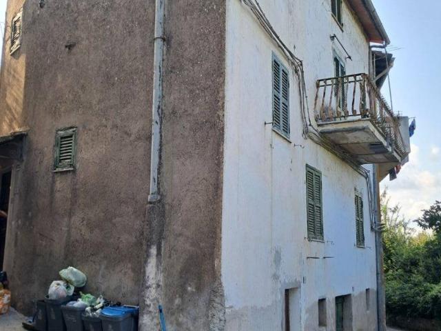Villa Indipendente in vendita a Bassano Romano, Lazio