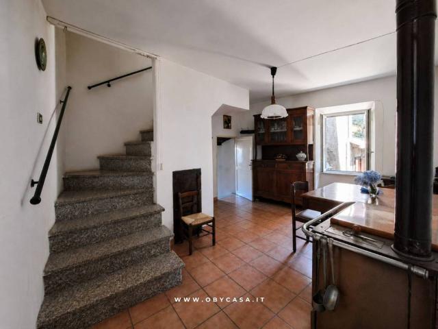 Villa Indipendente in vendita a Bassano Romano, Lazio
