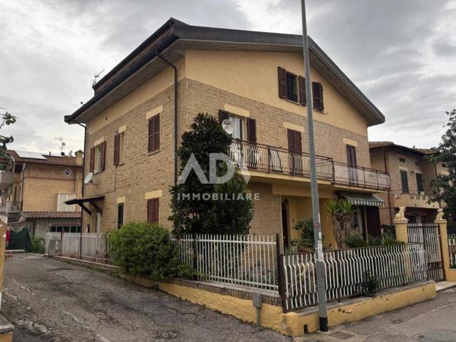 Villa Indipendente in vendita a Santa Lucia, Bastia Umbra