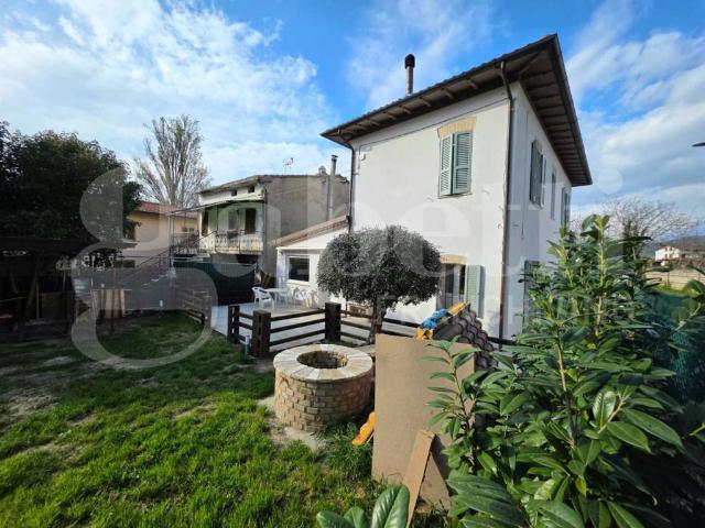 Villa Indipendente in vendita a Bastia Umbra, Umbria