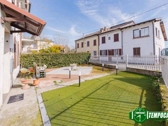 Villa Indipendente in vendita a Bastida Pancarana, Lombardia
