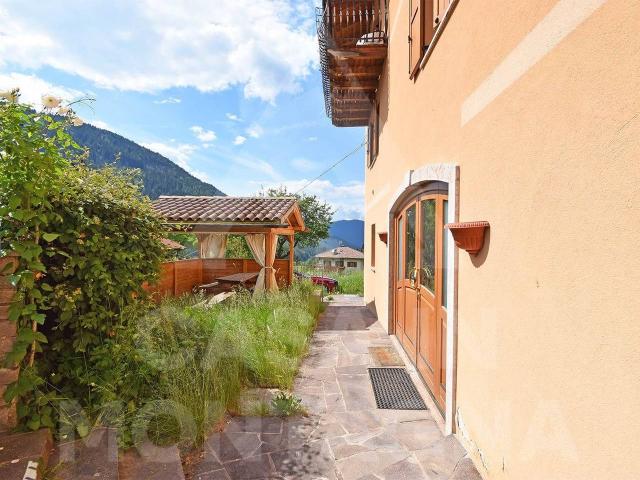 Villa Indipendente in vendita a Comunità Alta Valsugana e Bersntol, Bedollo