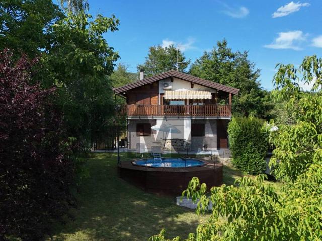 Villa Indipendente in vendita a Bedonia, Reggio Emilia