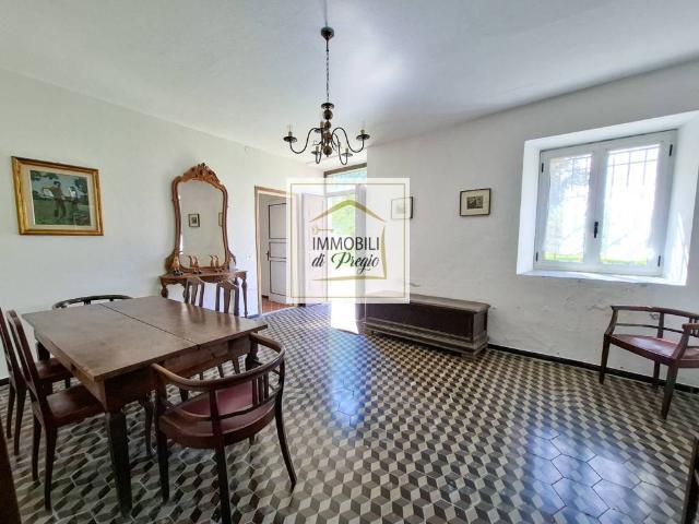 Villa Indipendente in vendita a Bedonia, Reggio Emilia