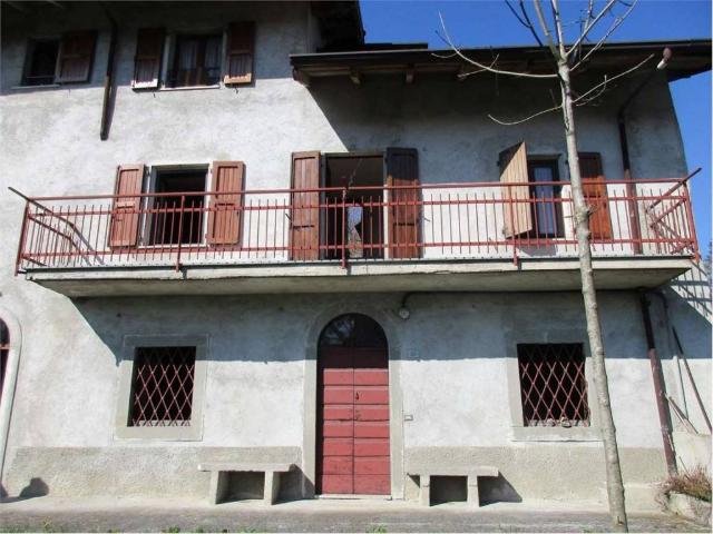 Villa Indipendente in vendita a Bedulita, Lombardia