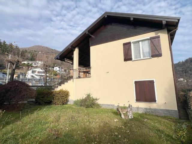 Villa Indipendente in vendita a Roncaccio, Piemonte