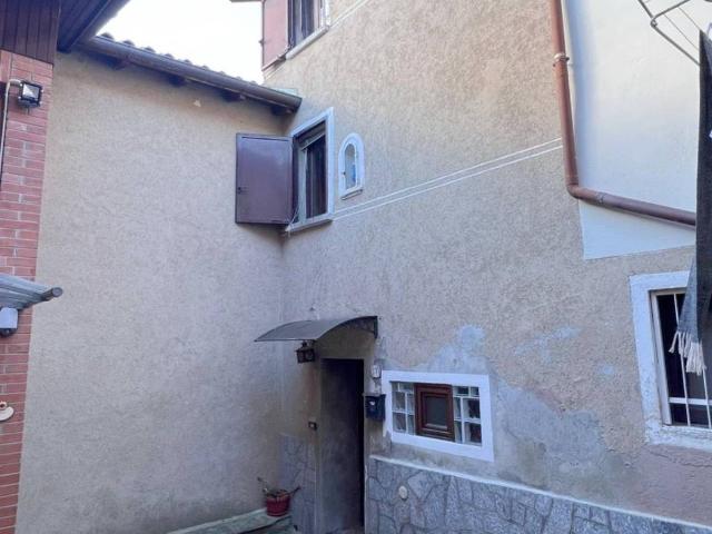 Villa Indipendente in vendita a Roncaccio, Piemonte