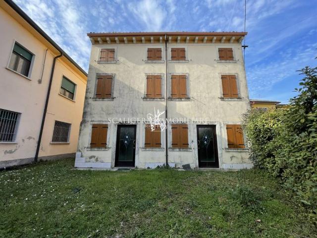 Villa Indipendente in vendita a Belfiore, Veneto