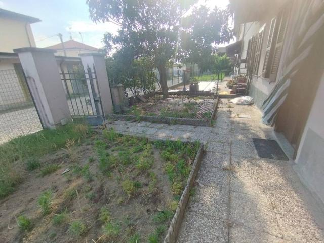 Villa Indipendente in vendita a Belgioioso, Lombardia