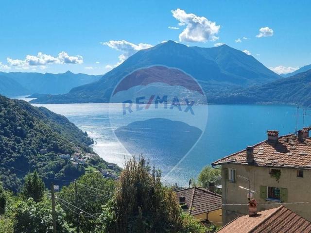 Villa Indipendente in vendita a Bellano, Lombardia