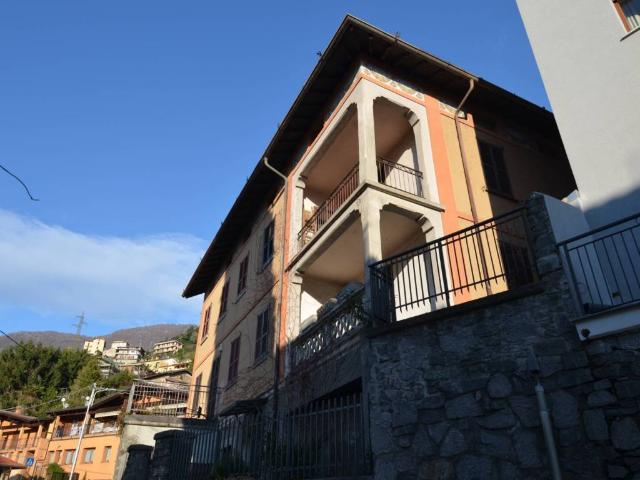 Villa Indipendente in vendita a Bellano, Lombardia