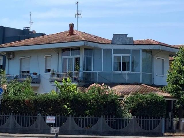 Villa Indipendente in vendita a Bellaria Monte, Bellaria