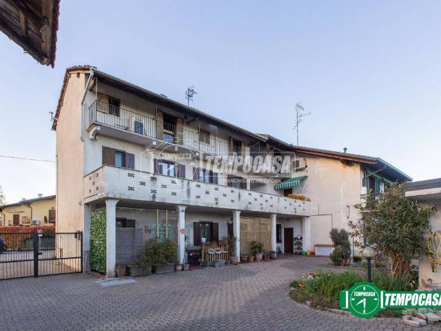 Villa Indipendente in vendita a Gaggiolo, Piemonte