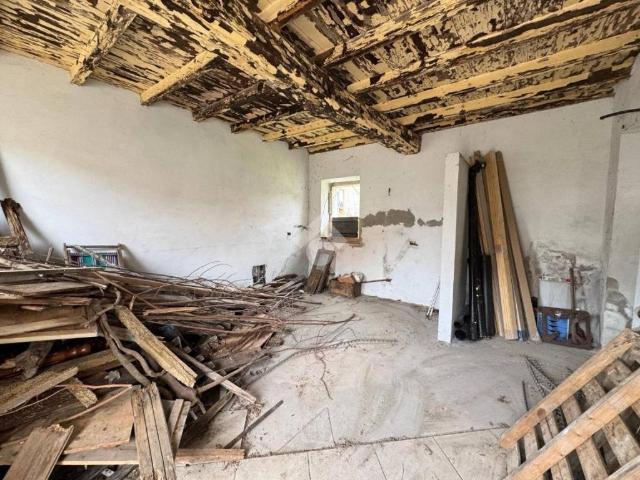 Villa Indipendente in vendita a Gaggiolo, Piemonte