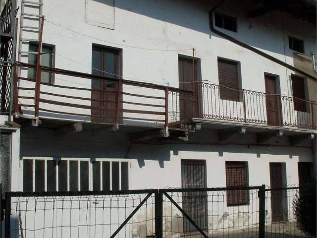 Villa Indipendente in vendita a Gaggiolo, Piemonte