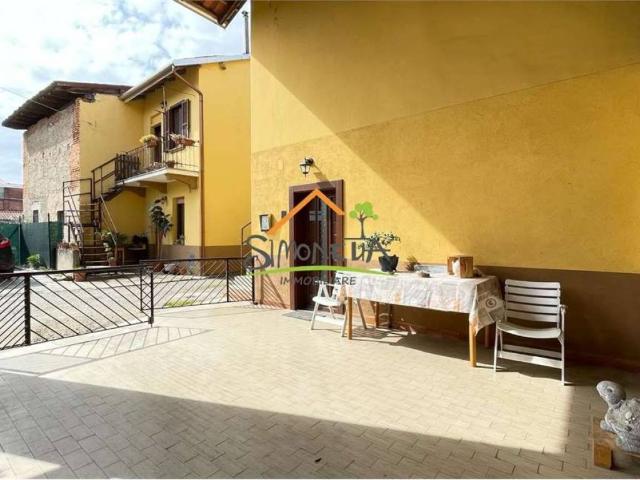 Villa Indipendente in vendita a Gaggiolo, Piemonte