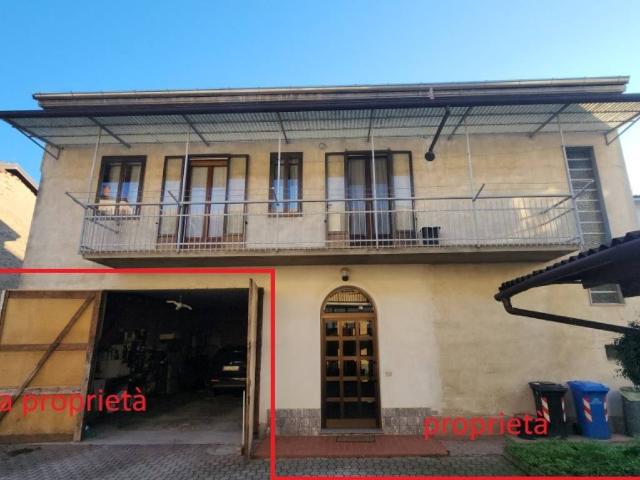 Villa Indipendente in vendita a Gaggiolo, Piemonte