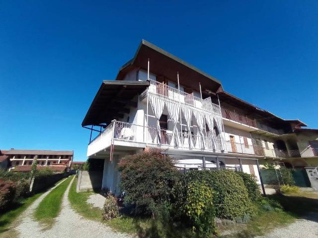 Villa Indipendente in vendita a Gaggiolo, Piemonte
