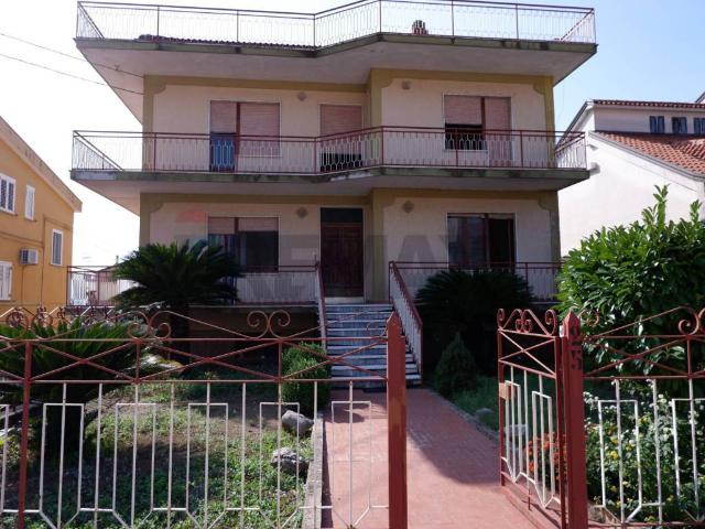 Villa Indipendente in vendita a Bellona, Campania