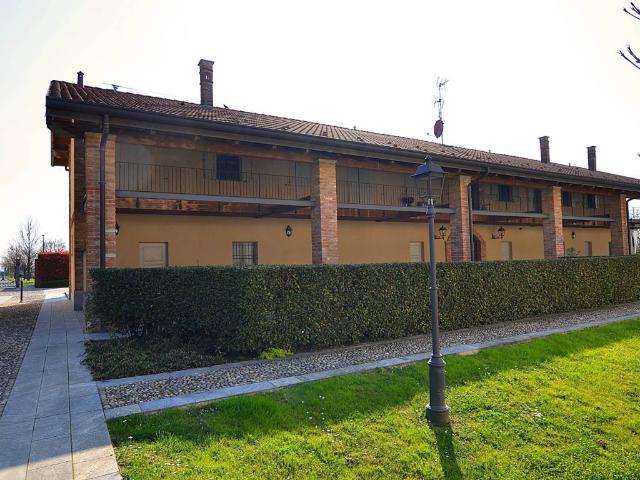 Villa Indipendente in vendita a Camuzzago, Bellusco
