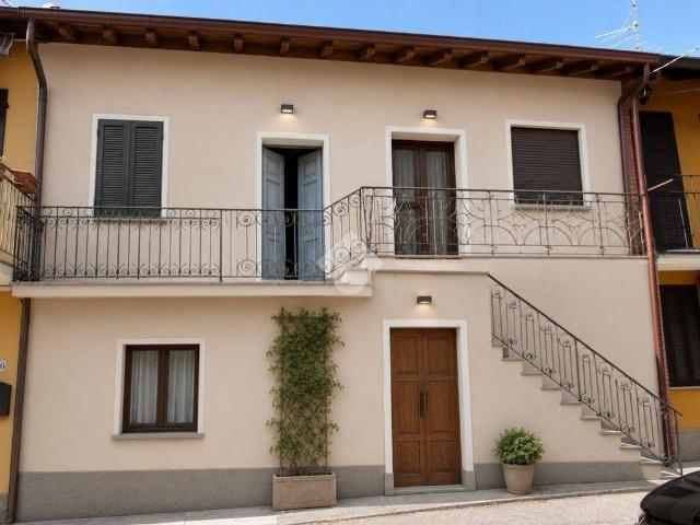 Villa Indipendente in vendita a Camuzzago, Bellusco
