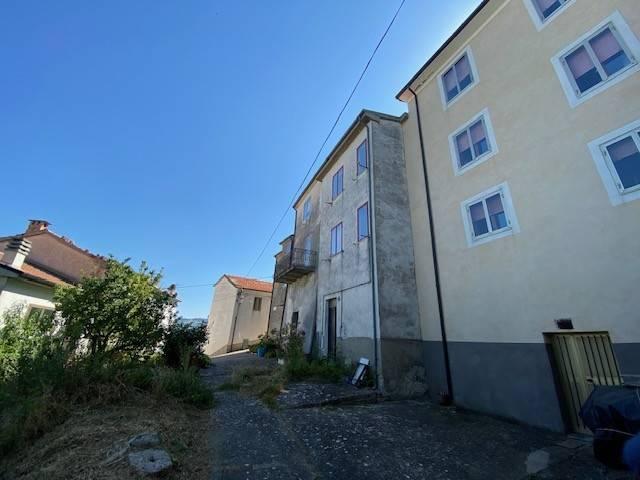 Villa Indipendente in vendita a Belmonte Del Sannio, Molise