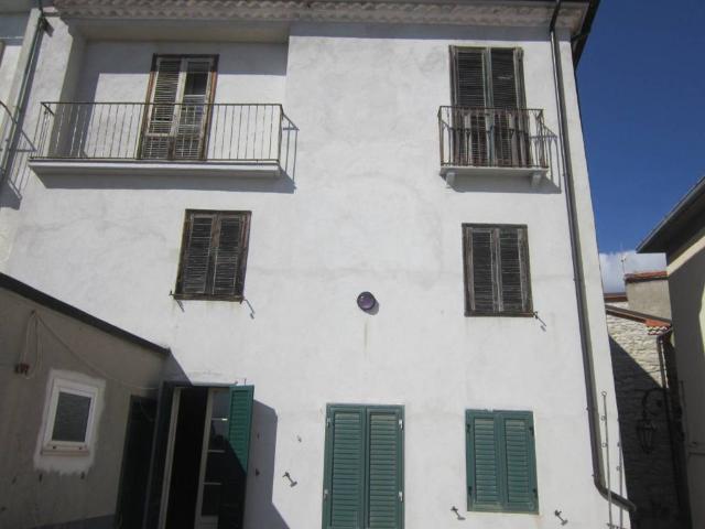 Villa Indipendente in vendita a Belmonte Del Sannio, Molise