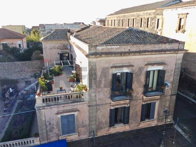 Villa Indipendente in vendita a Belpasso, Sicilia