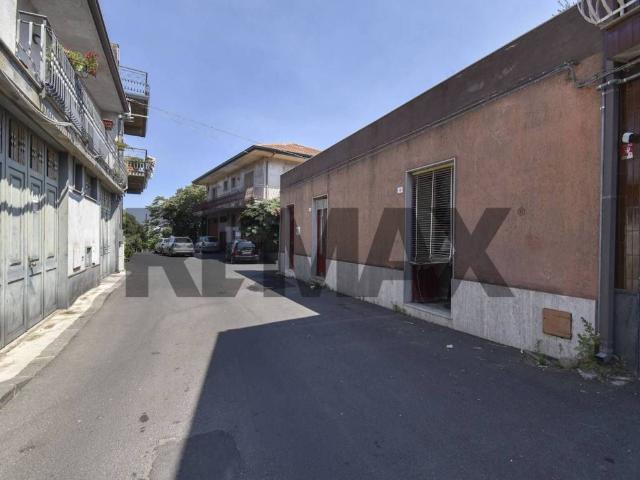 Villa Indipendente in vendita a Belpasso, Sicilia