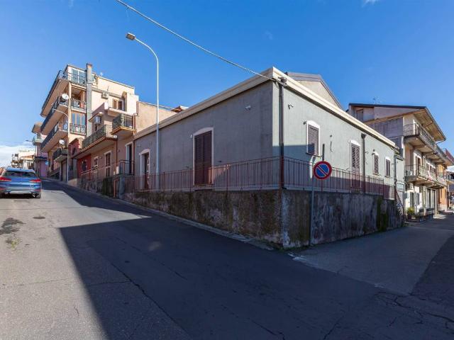 Villa Indipendente in vendita a Villaggio del Pino, Belpasso