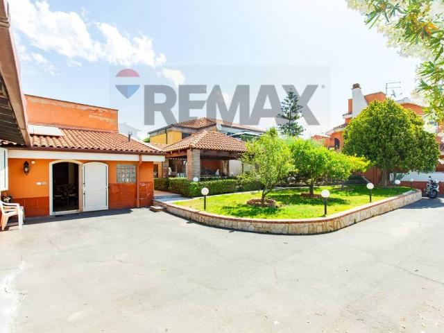 Villa Indipendente in vendita a Villaggio del Pino, Belpasso