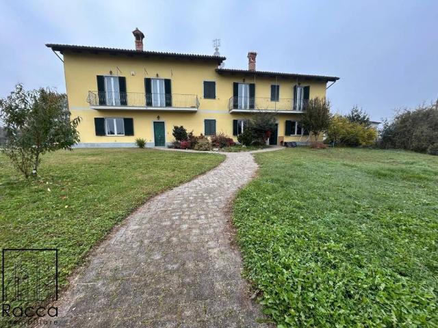 Villa Indipendente in vendita a Bene Vagienna, Cuneo