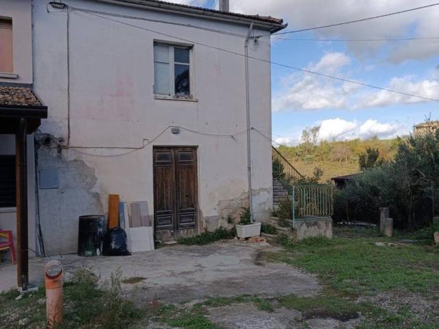 Villa Indipendente in vendita a Contrada San Vito, Benevento