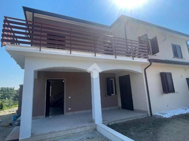 Villa Indipendente in vendita a Sant'angelo A Cupolo, Campania