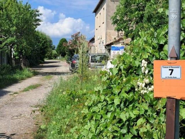 Villa Indipendente in vendita a Contrada San Vitale, Benevento