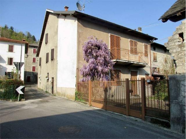 Villa Indipendente in vendita a Berbenno, Lombardia