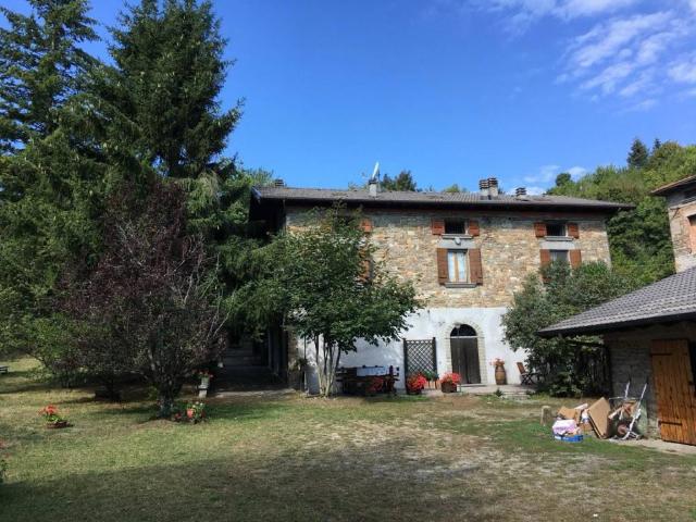 Villa Indipendente in vendita a Berceto, Reggio Emilia